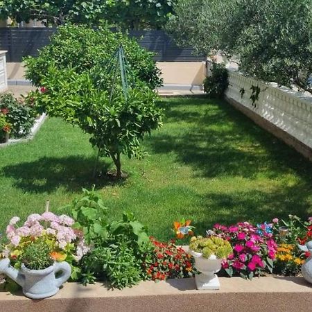Apartmani Italo Биоград-на-Мору Экстерьер фото
