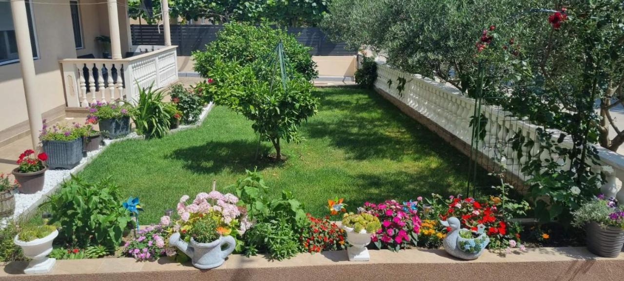 Apartmani Italo Биоград-на-Мору Экстерьер фото